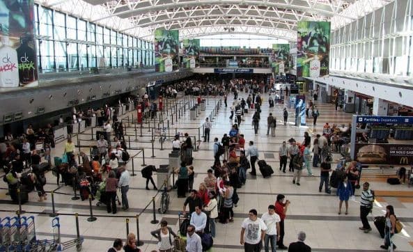 Niegan que se evalúe cerrar el aeropuerto de Ezeiza