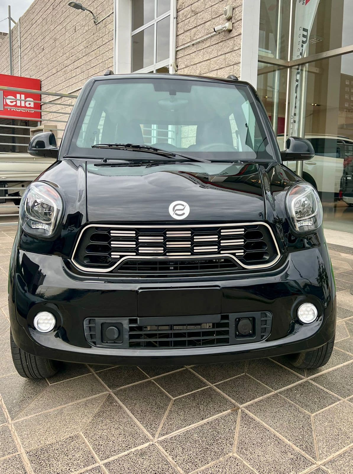 Cómo es «Tito», el primer auto eléctrico que se entrega en Córdoba