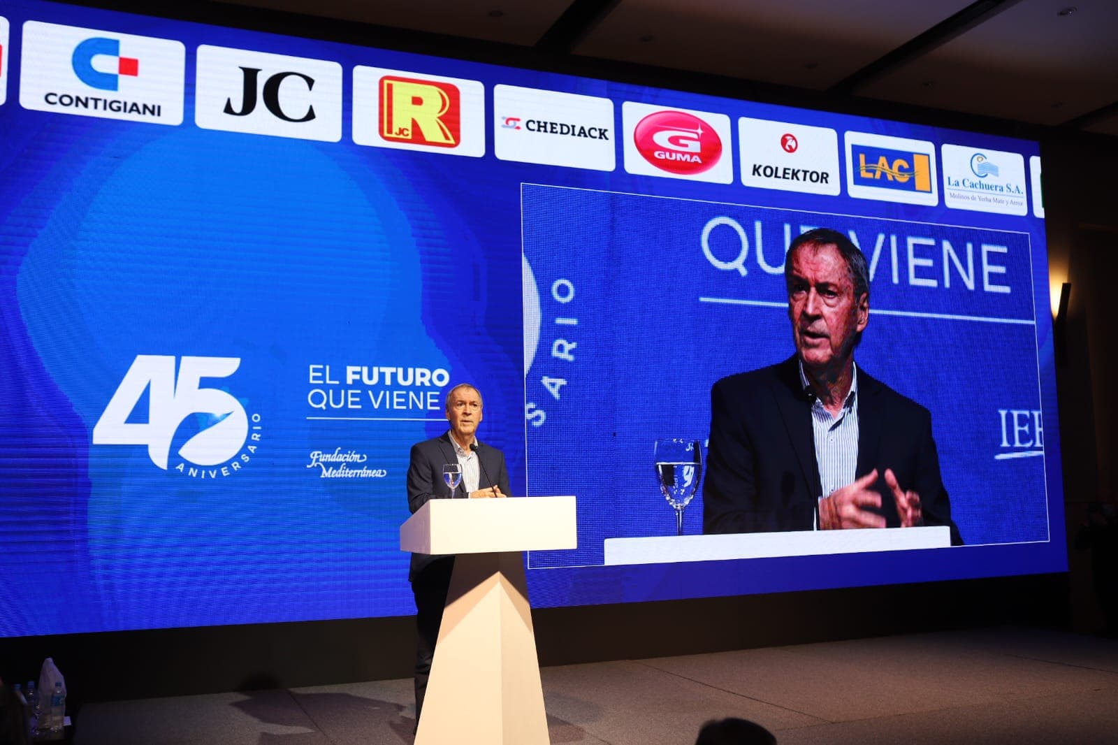 Schiaretti mostró ante el círculo rojo el “modelo Córdoba” con foco en su proyección nacional