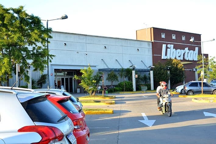 Adelanto: Grupo Libertad vendió su paseo y su híper en Villa María