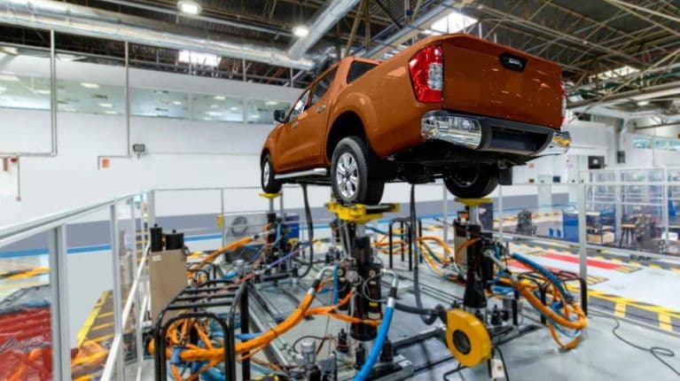 Falta de dólares: el ´deja vu´ que están viendo automotrices y concesionarios