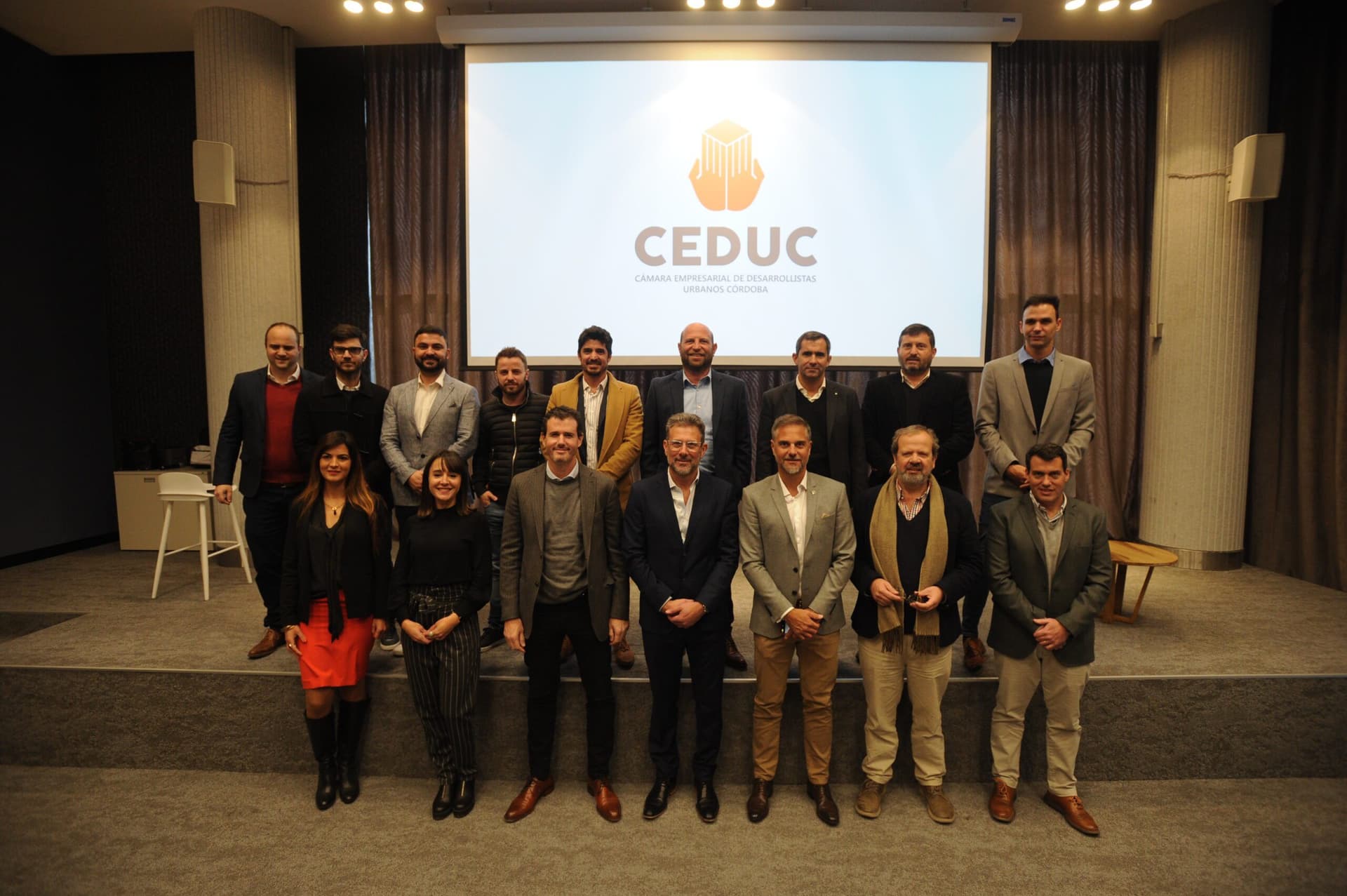 La venta de inmuebles «en picada» y la huida para instalarse en el interior provincial