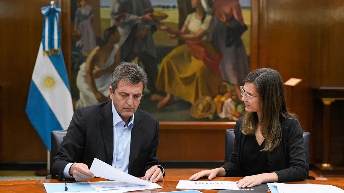 En qué programas sociales se está concentrando el ajuste de Massa