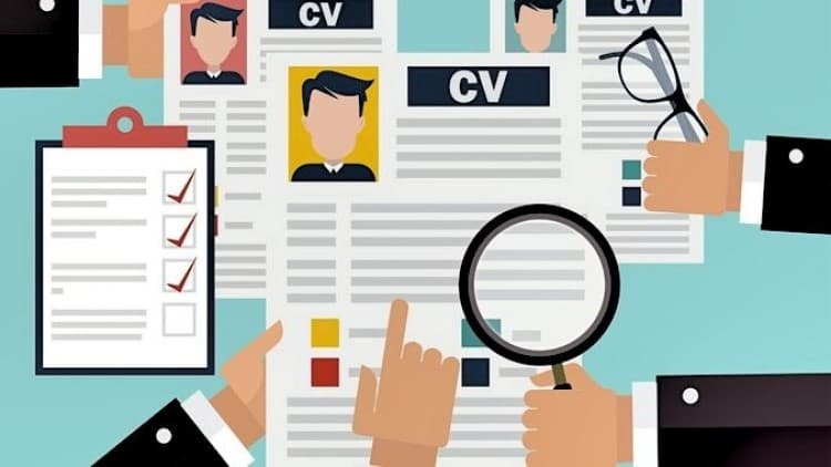 A repensar tu CV: las empresas ya no miran ni género ni edad, ¿qué buscan ahora?