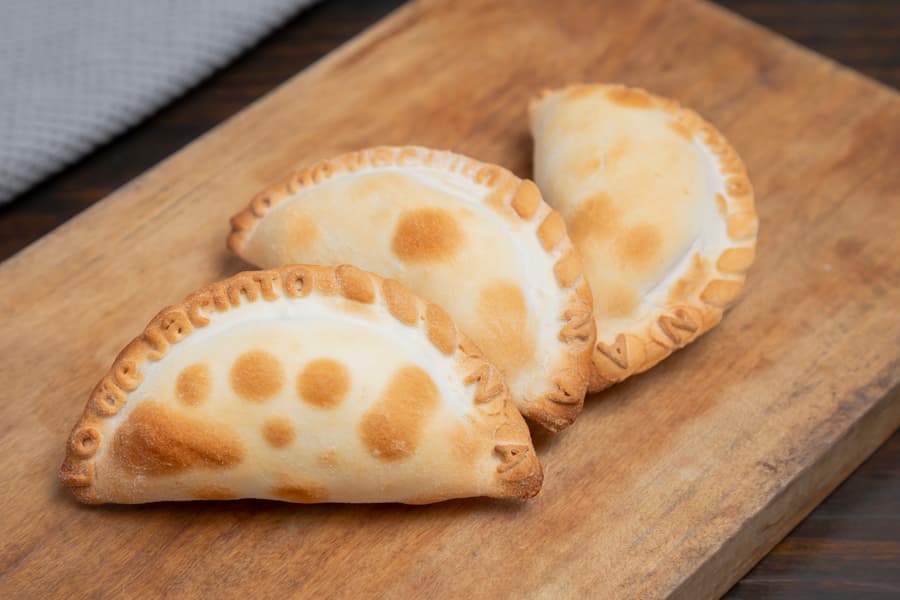 Lo de Jacinto suma a su carta empanadas sabor Fernet con Cola y un nuevo modelo de franquicias