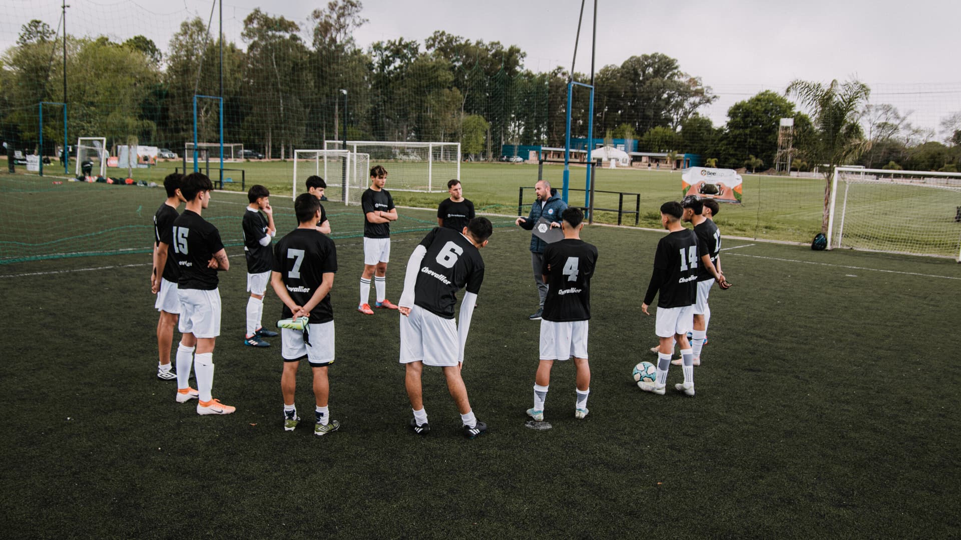 El Linkedin del fútbol: cuántos jugadores se subieron a la plataforma para encontrar club