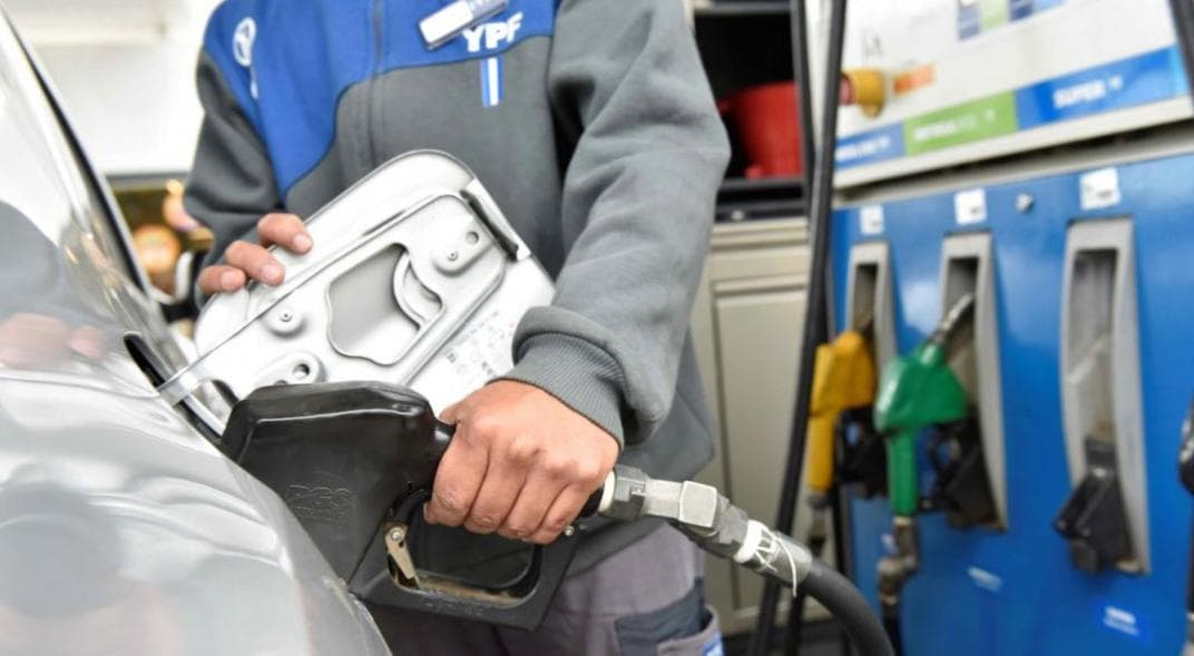 Postergan nuevo aumento en el precio de los combustibles