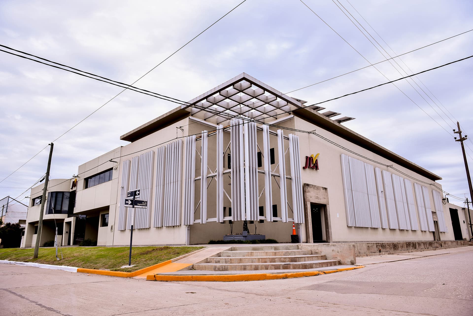 JLA inyecta US$ 4 millones en su planta de análisis y seguridad alimentaria