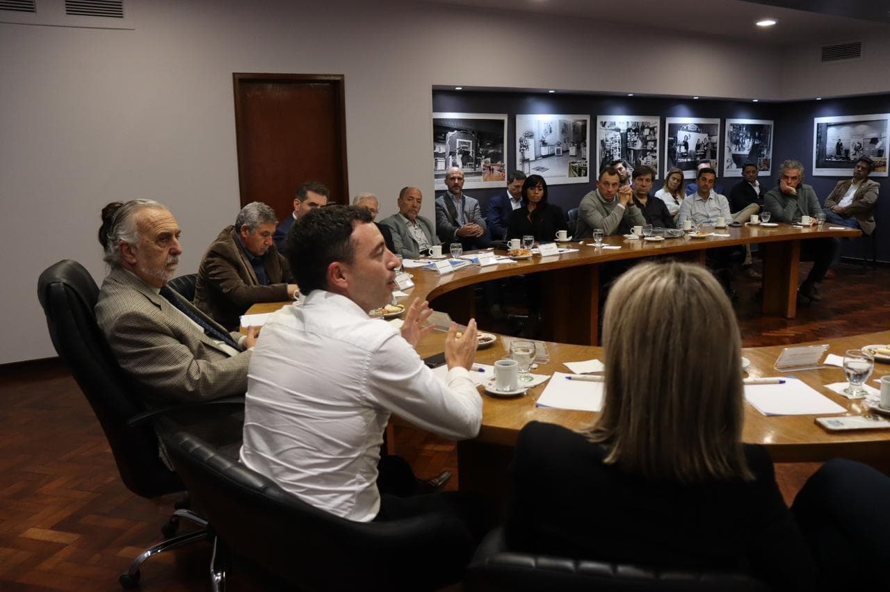 La Cámara de Comercio de Córdoba recibió a De Loredo