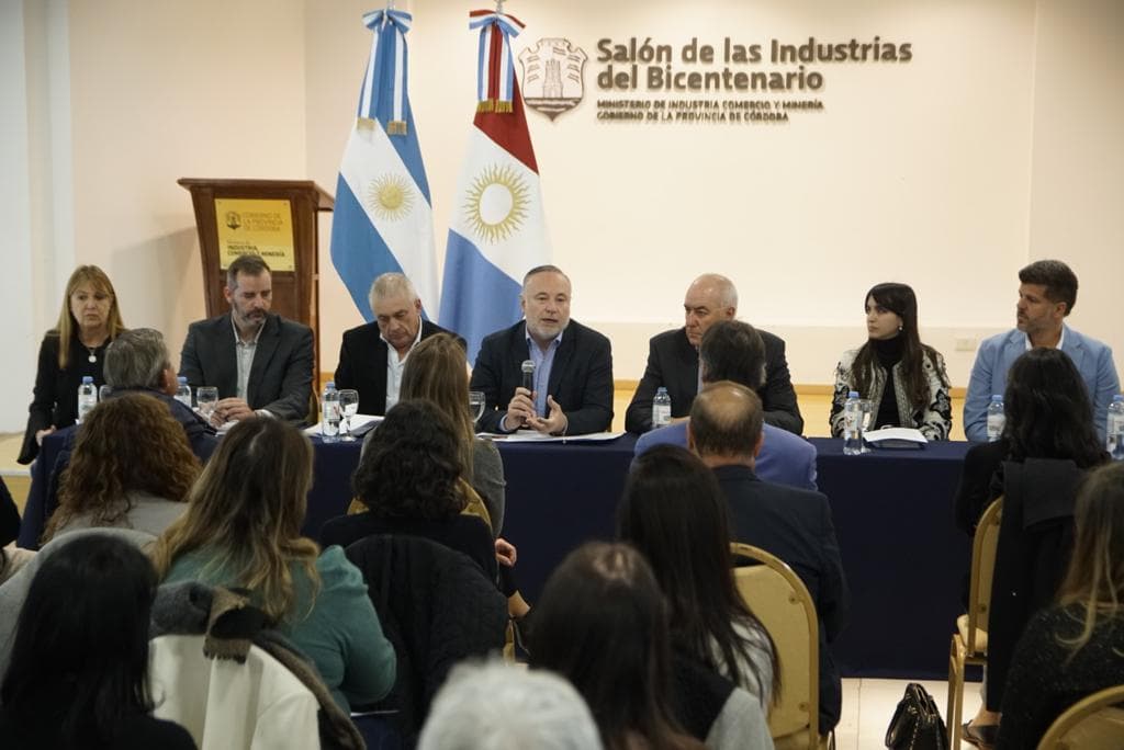 Industriales de Córdoba preparan estrategia y judicializar el Impuesto País