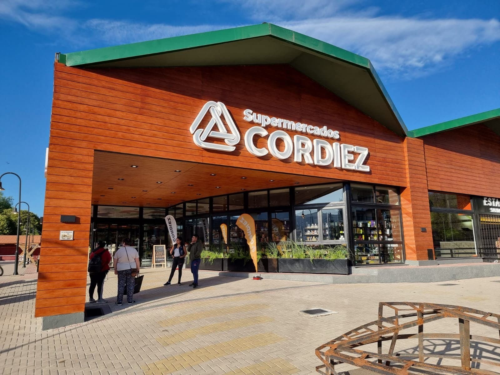 Cordiez desembarcó en Villa General Belgrano: cómo es la nueva mega sucursal