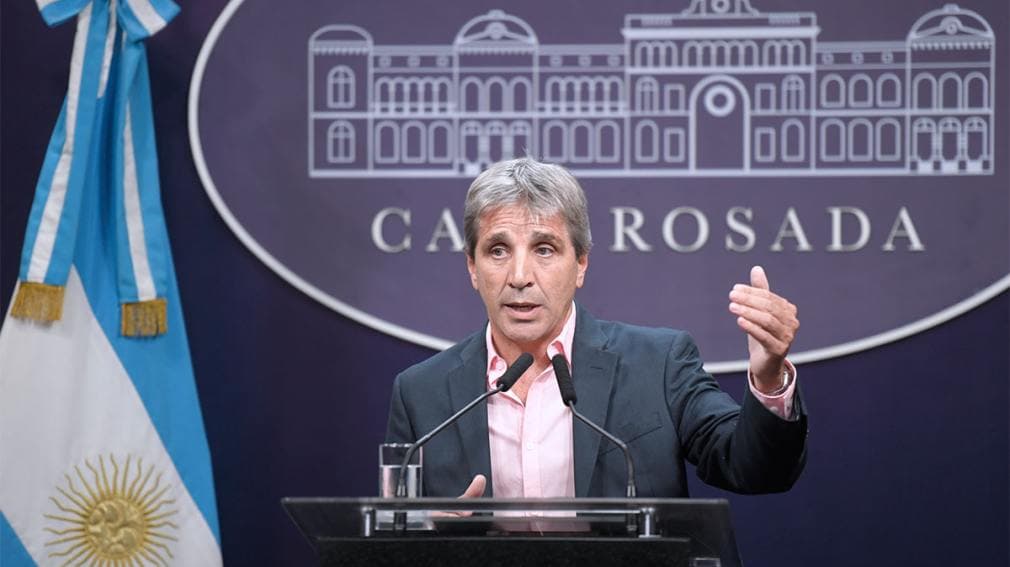 Caputo apuntó contra los gobernadores e intendentes por suba de impuestos