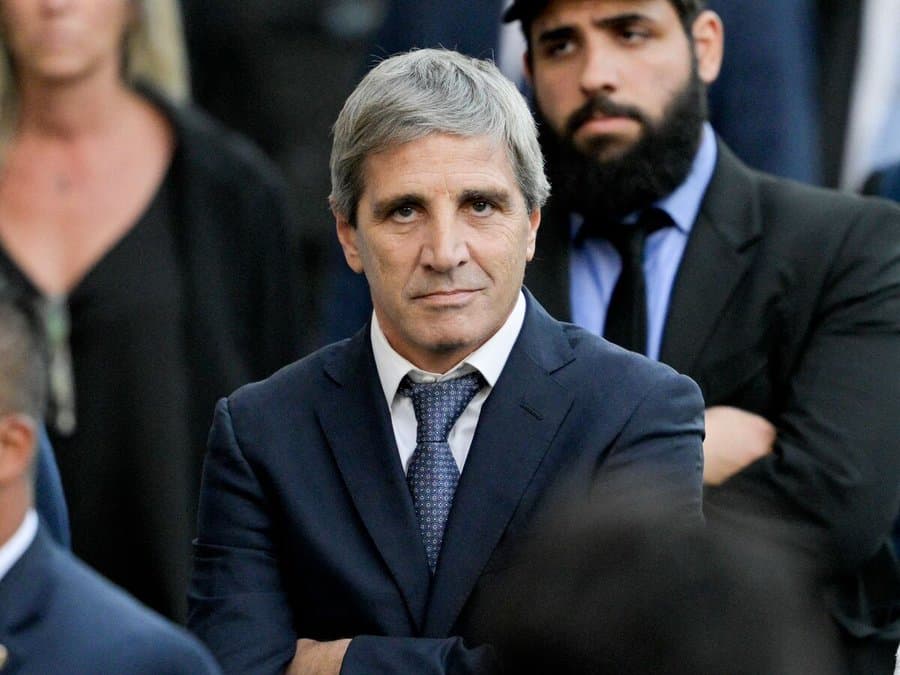 Una calificadora de riesgo empeoró las proyecciones de la economía argentina