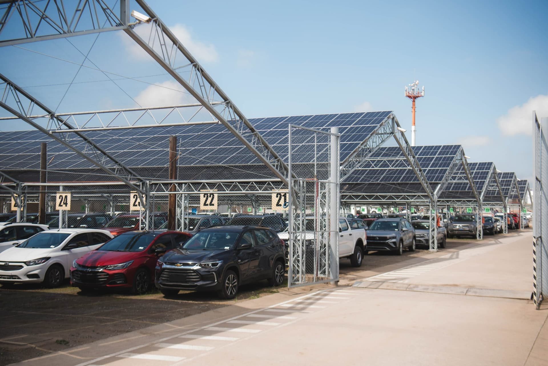 Mundo Maipú inauguró el primer parque solar comunitario del sector privado de Argentina