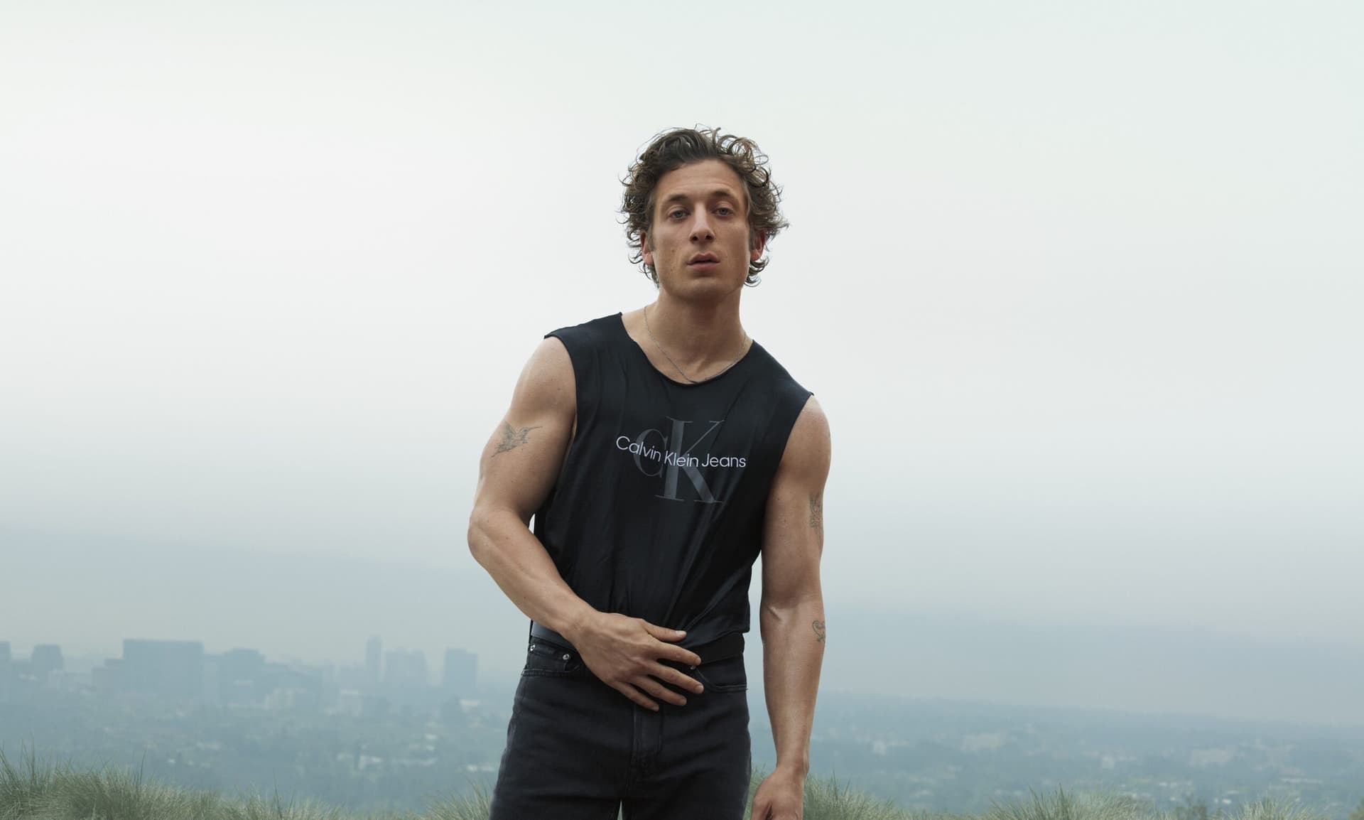 Calvin Klein desembarca en Córdoba Shopping con su primer local en el interior del país