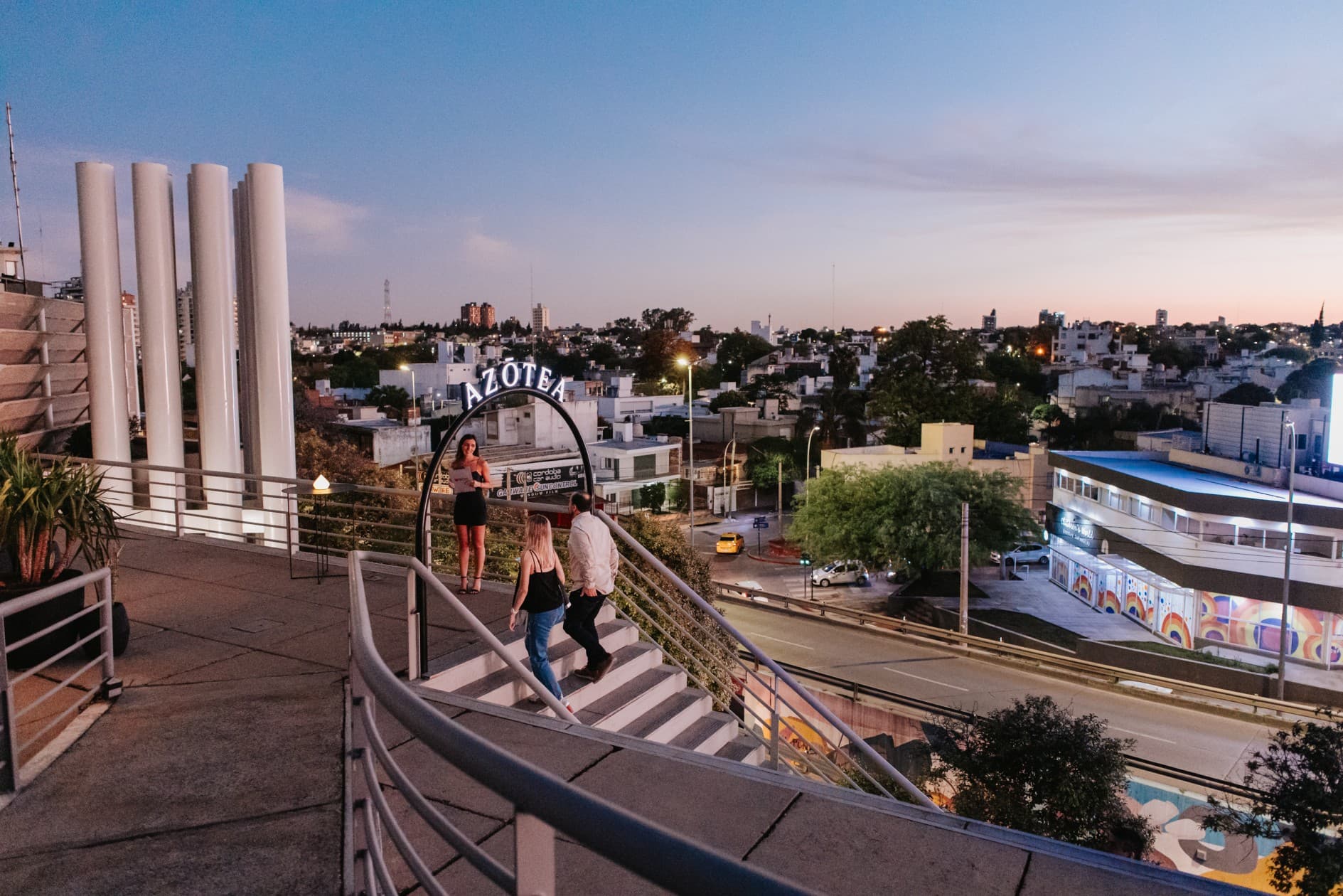 Así es Azotea, el nuevo espacio para eventos en la terraza de Quinto Centenario