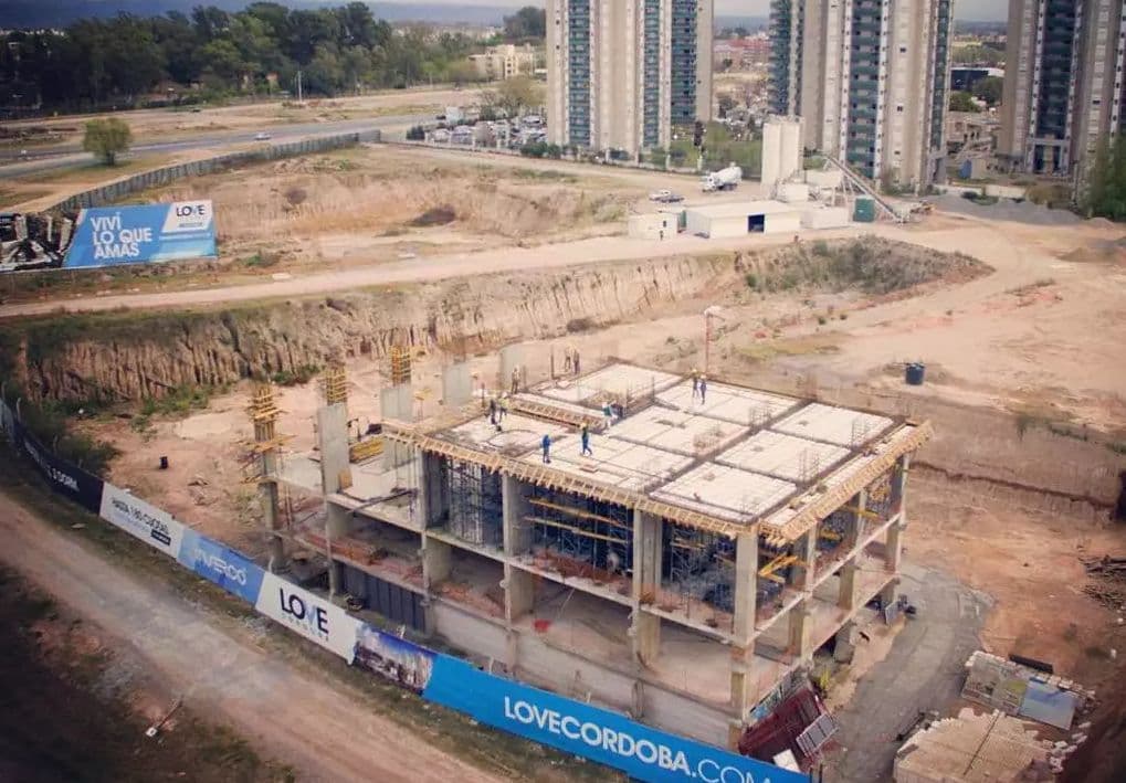 Vía subasta judicial Bugliotti se quedó con los terrenos de LOVE, en El Tropezón