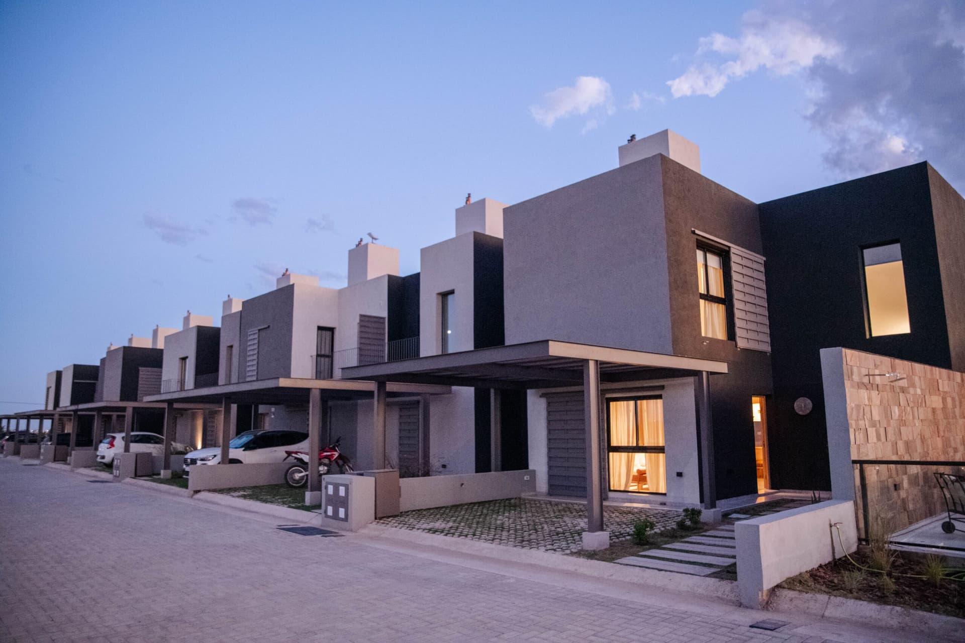 Desde el pozo: Dakota selló alianza para lanzar su housing apto crédito hipotecario