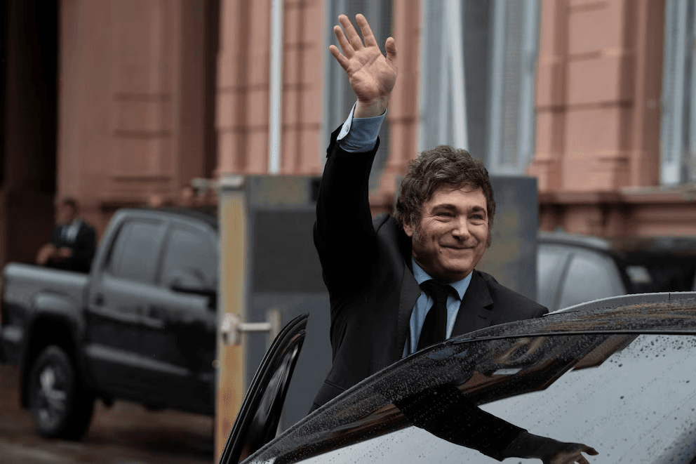 Política a Punto: un año de gestión de Milei, Llaryora y Passerini, de la pelea a las sonrisas, sin escalas