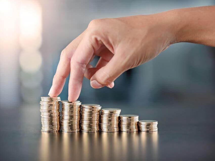 De déficit a superávit: cómo Argentina revirtió su situación fiscal en 2024 y qué sigue para 2025