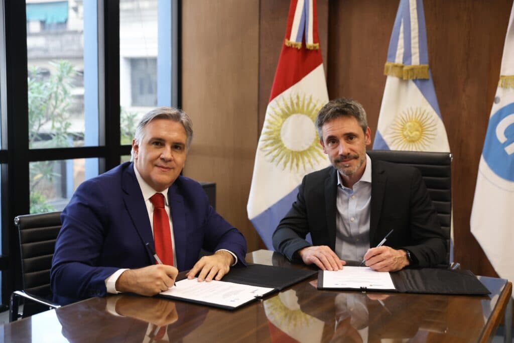 Llaryora y el CFI acuerdan nuevos créditos para impulsar la reactivación productiva