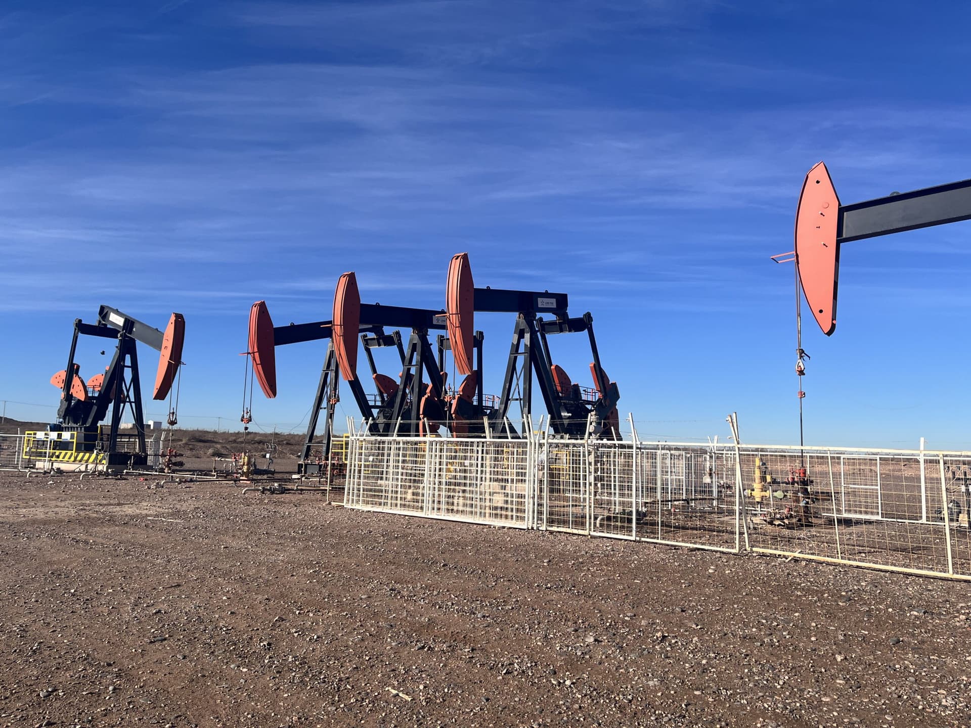 Vaca Muerta, entre el boom inmobiliario, los «gaps» energéticos y la deuda industrial