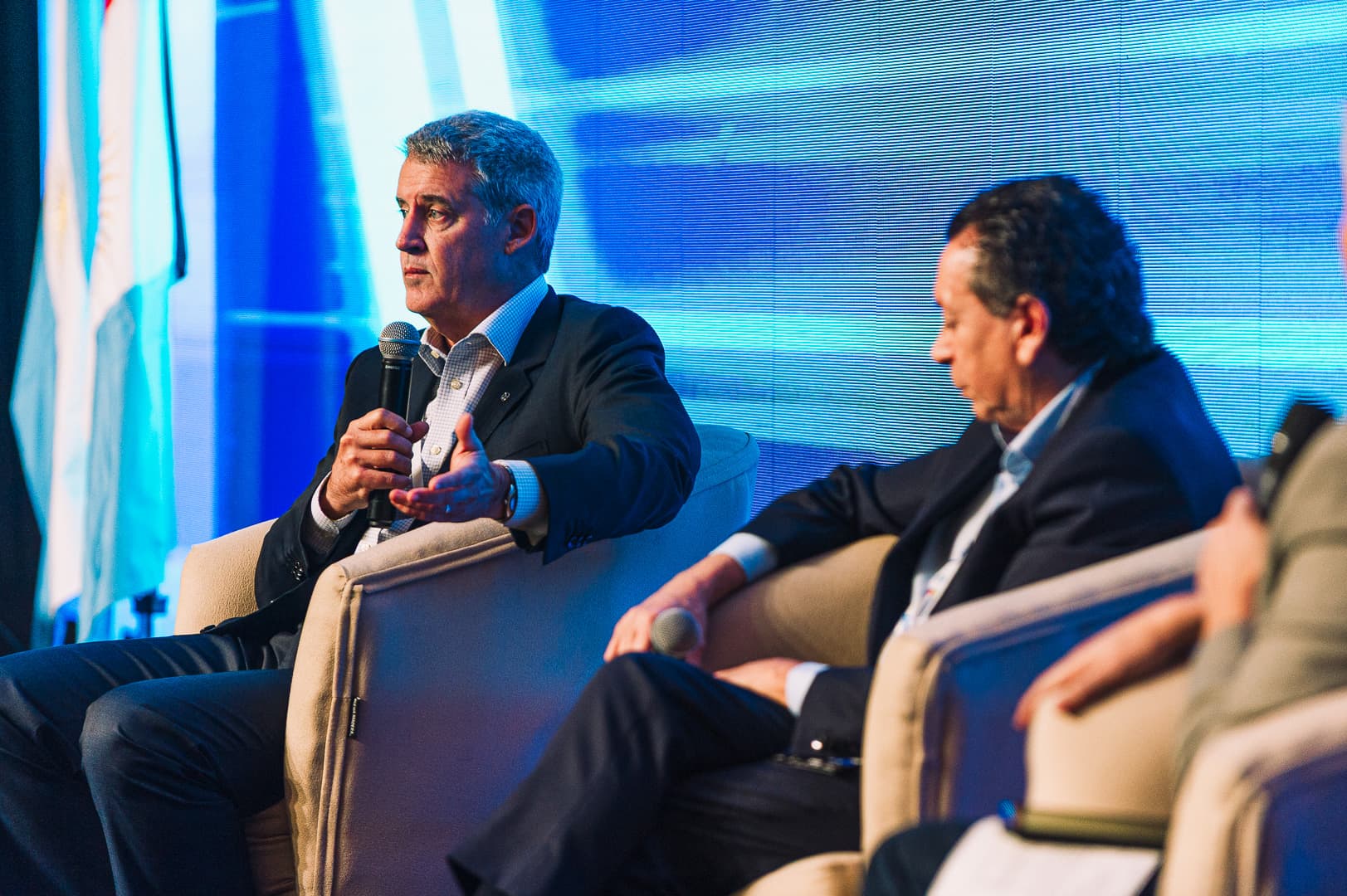 La industria automotriz argentina «corre tres carreras a la vez»: presión global, crisis local y transformación del sector