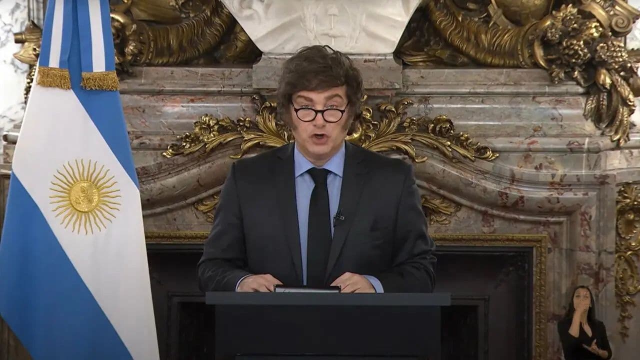 Volantazo de Milei: aumentos reales para jubilados, educación y salud en Presupuesto 2026