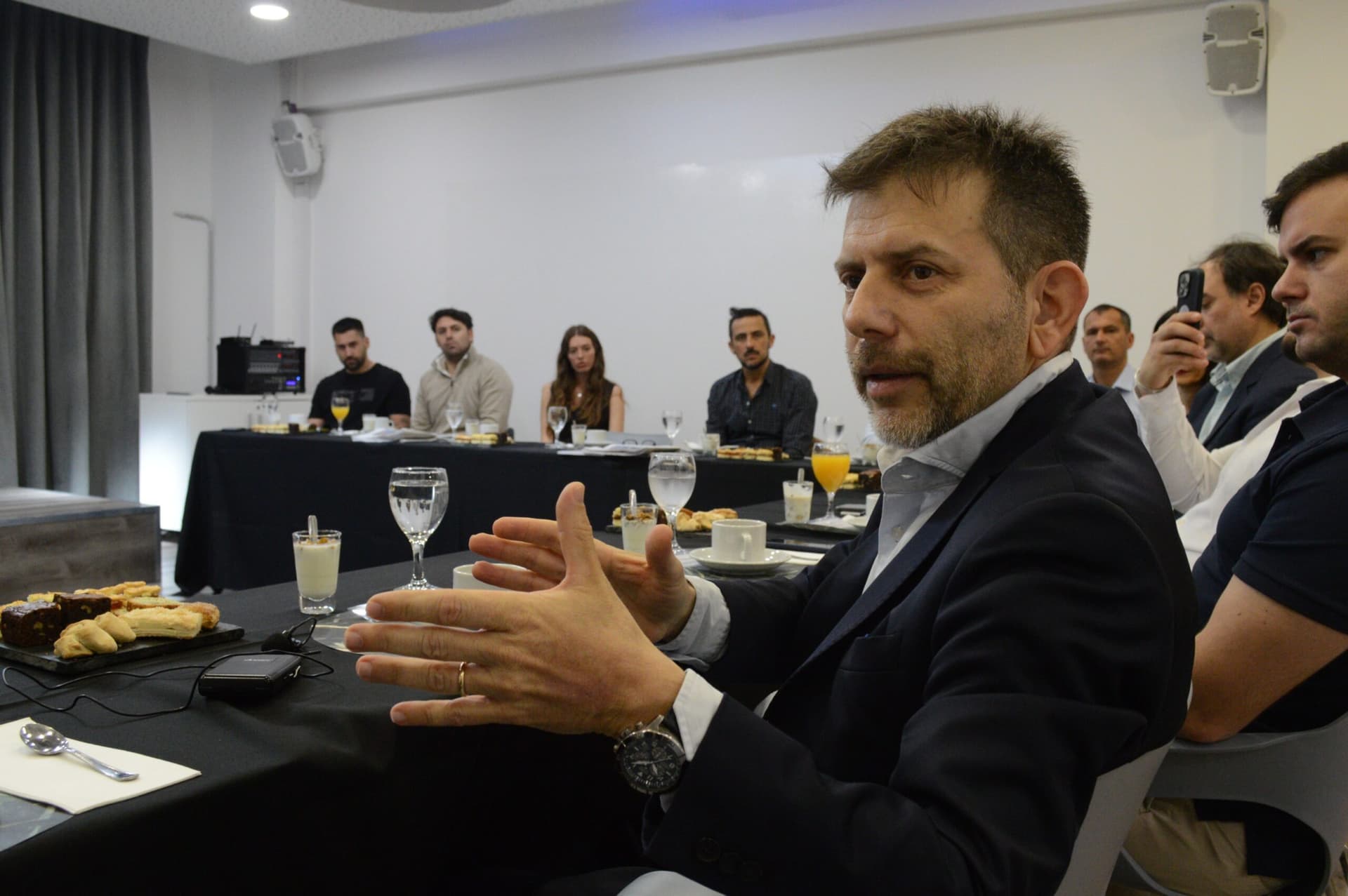 Economía post-legislativas: “todo se juega en cómo reaccione Milei después de las elecciones”