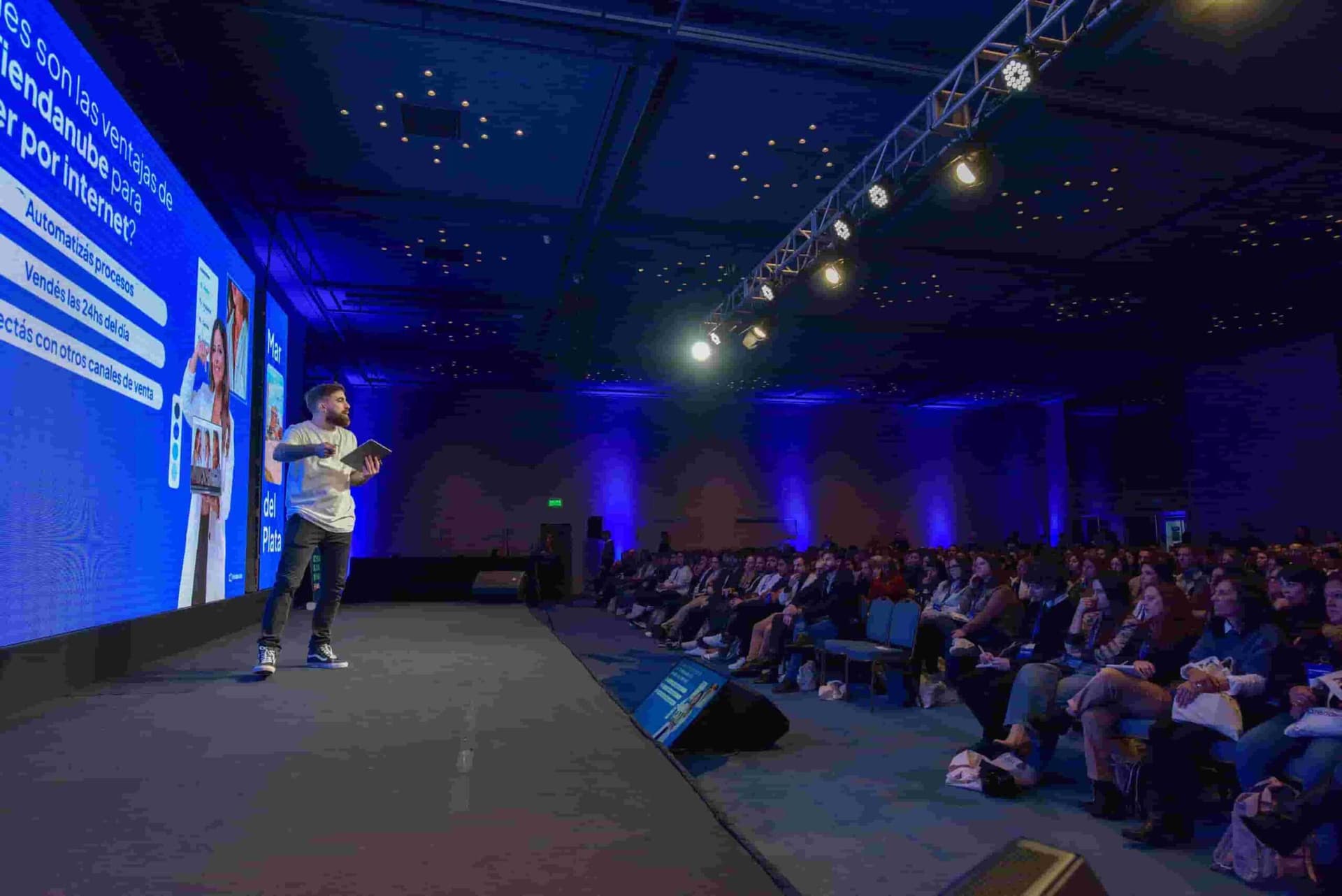 E-commerce e inteligencia artificial: Tiendanube entrena a los nuevos emprendedores digitales en Córdoba