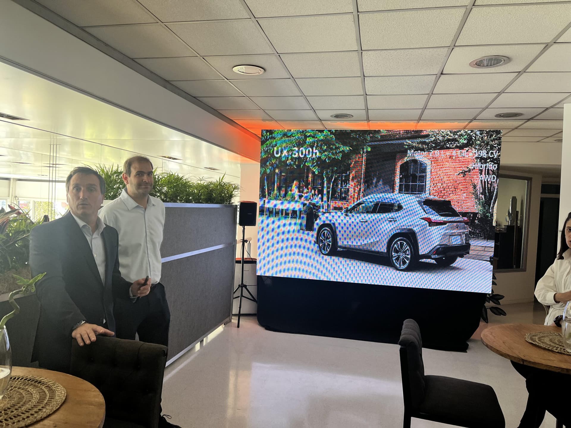 Lexus sondea el mercado cordobés y muestra todo su line-up de lujo