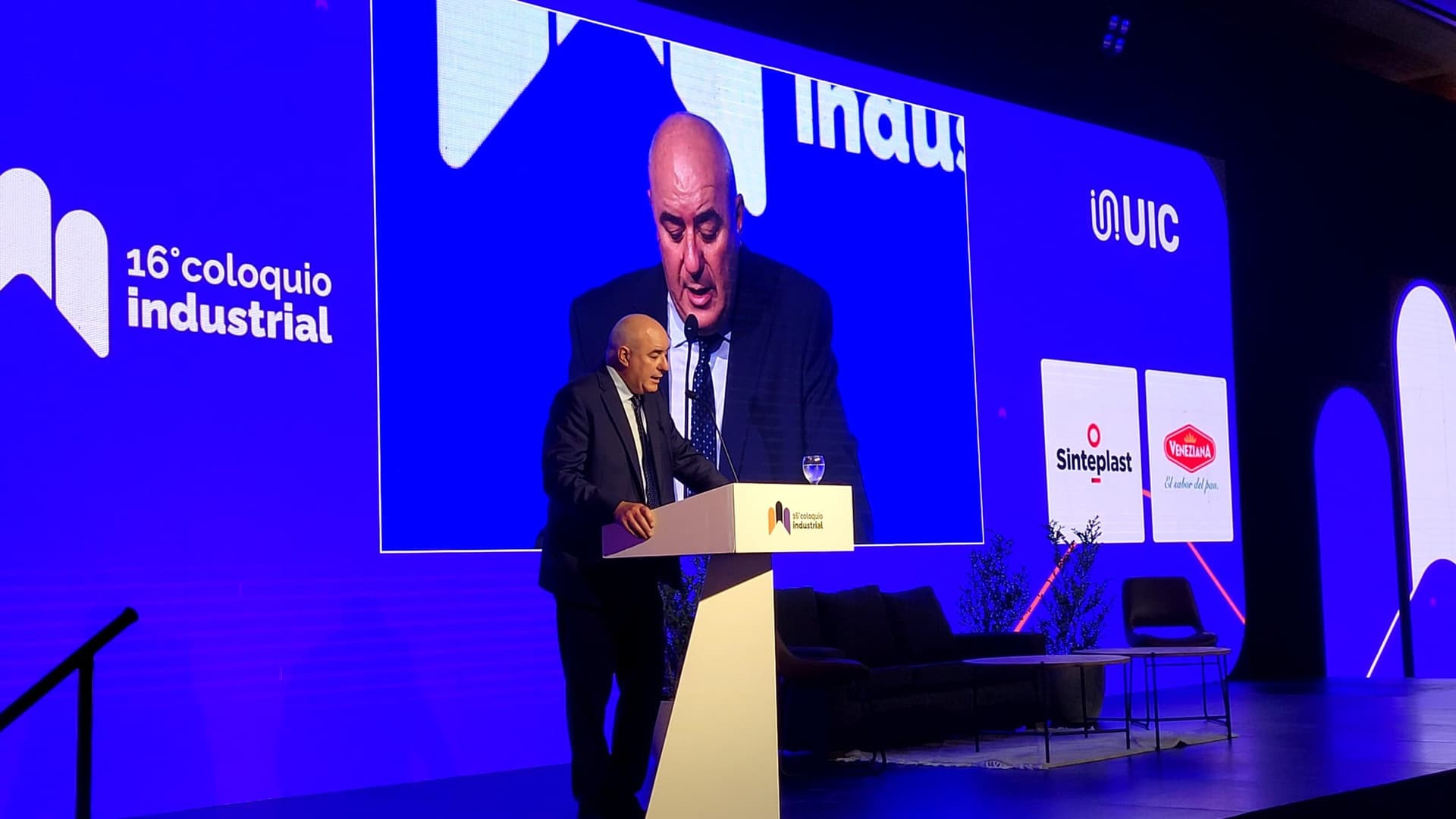 Luis Macario: «el Estado debe dejar de ser un obstáculo para la actividad privada»