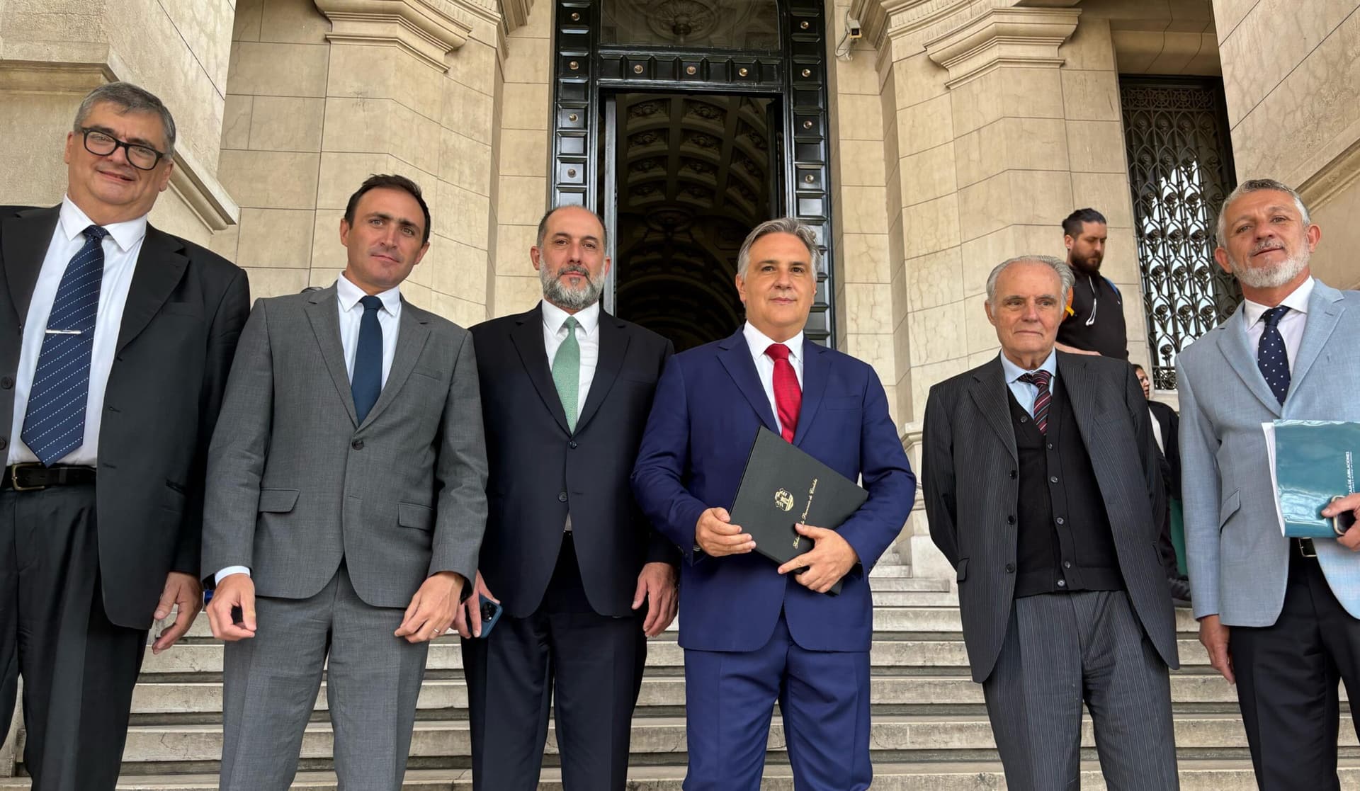 “Un destrato institucional”: el reclamo de Llaryora a la Nación por los fondos jubilatorios