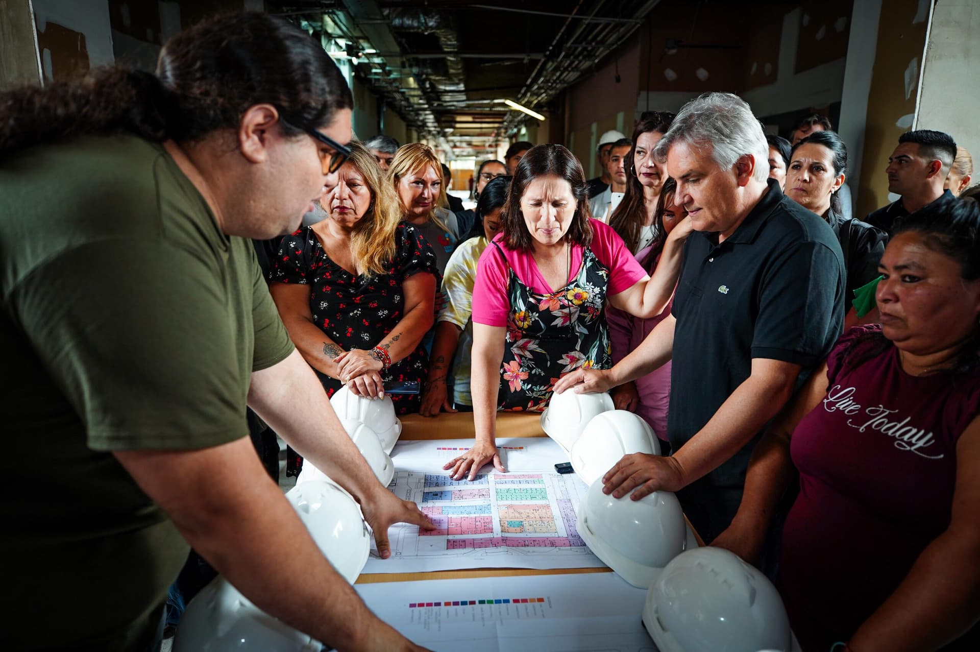 Llaryora visitó la obra del nuevo Hospital del Noroeste que tiene un avance del 85%